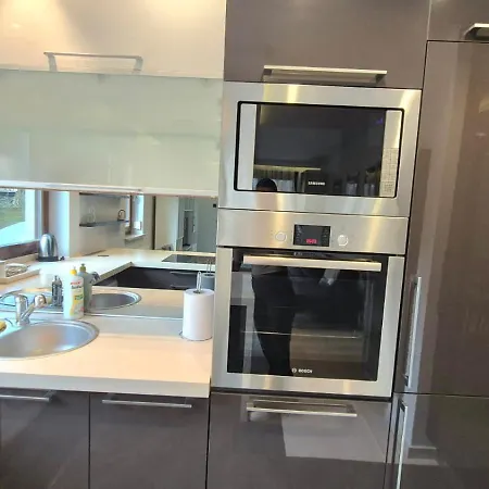 Apartament Zielony Z Ogrodem-3
